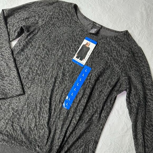 NWT Max & Mia Animal Print Cozy Twist Front Tunic Top Size Large - Picture 3 of 6